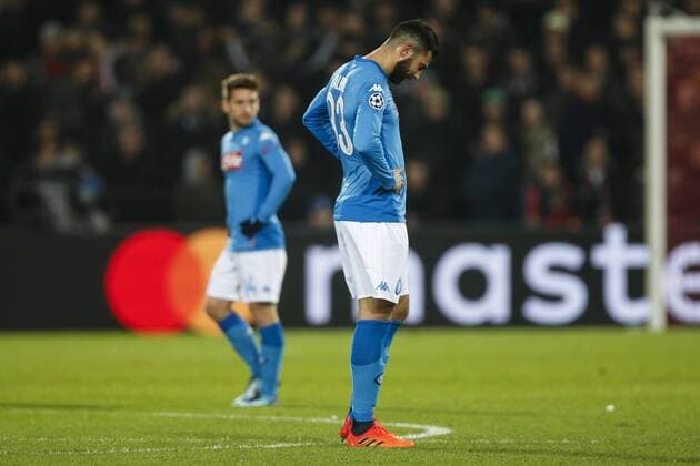 (l-r) Dries Mertens of SSC Napoli, Raul Albiol of SSC Napoli during the UEFA Champions League group F match between Feyenoord Rotterdam and SSC Napoli at the Kuip on December 06, 2017 in Rotterdam, The Netherlands UEFA Champions League 2017 2018 xVIxVIxImagesx xTomxBodexMultimediaxIVx 9502925