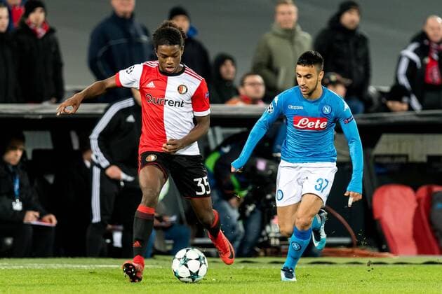 (L-R) Tyrell Malacia of Feyenoord, Adam Ounas of SSC Napoli during the UEFA Champions League group F match between Feyenoord Rotterdam and SSC Napoli at the Kuip on December 06, 2017 in Rotterdam, The Netherlands UEFA Champions League 2017 2018 xVIxVIxImagesx xGerritxvanxKeulenxIVx 9503033