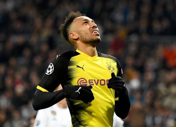 06.12.2017, xfux, Fussball Champions League, Real Madrid - Borussia Dortmund, emspor, v.l. Pierre-Emerick Aubameyang (Borussia Dortmund) enttaeuscht, enttaeuscht schauend, dissapointed gibt Anweisungen, gestikuliert, mit den Armen gestikulieren gives instructions, gesticulate, gesticolando. Madrid