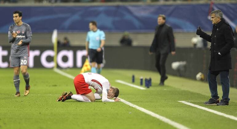 Foto: Verlierer Timo Werner ( Leipzig ) Fussball UEFA Championsleague am Mi. 06.12.2017 Gruppenspiel RB Leipzig - Besiktas Istanbul