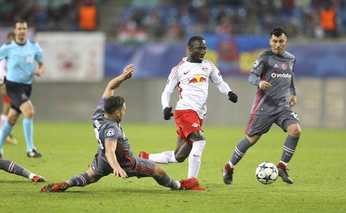 Foto: Naby Keita ( Leipzig ) auf dem Weg zum Ausgleichstor Fussball UEFA Championsleague am Mi. 06.12.2017 Gruppenspiel RB Leipzig - Besiktas Istanbul 1 - 2