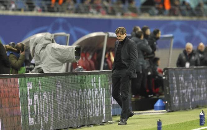 Foto: Verlierer Ralph Hasenhüttl ( Leipzig ) Fussball UEFA Championsleague am Mi. 06.12.2017 Gruppenspiel RB Leipzig - Besiktas Istanbul 1 - 2