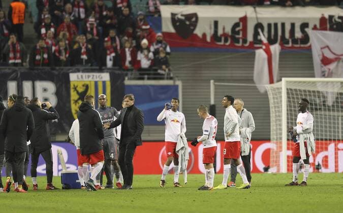 Foto: Verlierer Leipzig nach dem Schlusspfiff Fussball UEFA Championsleague am Mi. 06.12.2017 Gruppenspiel RB Leipzig - Besiktas Istanbul 1 - 2