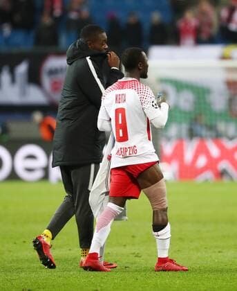 RB Leipzig - Besiktas Istanbul Fussball Champions League Leipzig, 06.12.2017, Red Bull Arena, Fussball, UEFA Champions League, Gruppe G, 6. Spieltag , RB Leipzig vs. Besiktas Istanbul 1:2 (0:1) , Im Bild: Naby Keita (8, Leipzig) mit bandagiertem Oberschenkel. ,