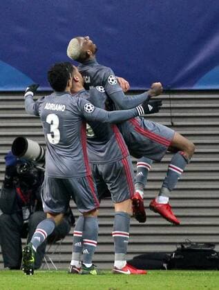 Bilder des Tages - SPORT GER, UEFA Champions League, Vorrunde, RasenBallsport Leipzig vs Besiktas Istanbul 06.12.17 , Leipzig, Red Bull Arena, GER, Saison 2017 2018, UEFA Champions League - Gruppe G, RasenBallsport Leipzig vs Besiktas Istanbul im Bild Torjubel Besiktas nach dem Tor zum 1:2 durch Talisca