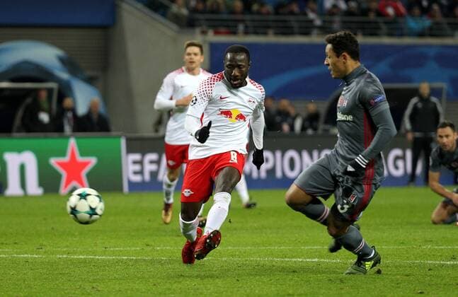 GER, UEFA Champions League, Vorrunde, RasenBallsport Leipzig vs Besiktas Istanbul 06.12.17 , Leipzig, Red Bull Arena, GER, Saison 2017 2018, UEFA Champions League - Gruppe G, RasenBallsport Leipzig vs Besiktas Istanbul im Bild Naby Deco Keita (Leipzig) erzielt das Tor zum 1:1 Ausgleich