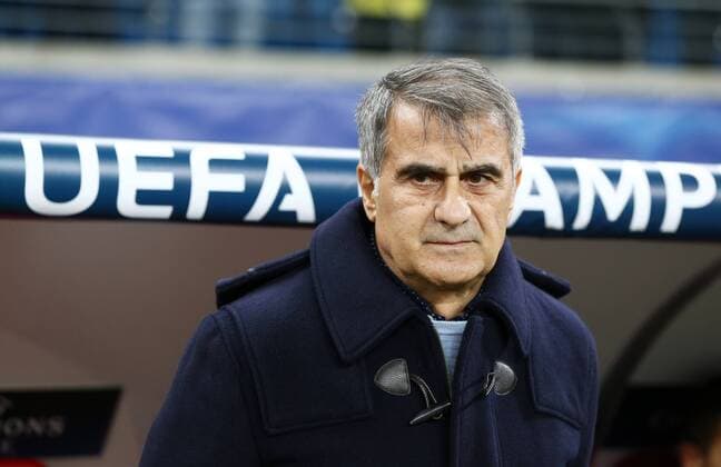 RB Leipzig - Besiktas Istanbul Fussball Champions League Leipzig, 06.12.2017, Red Bull Arena, Fussball, UEFA Champions League, Gruppe G, 6. Spieltag , RB Leipzig vs. Besiktas Istanbul 1:2 (0:1) , Im Bild: Trainer Senol Günes Guenes (Besiktas) ,