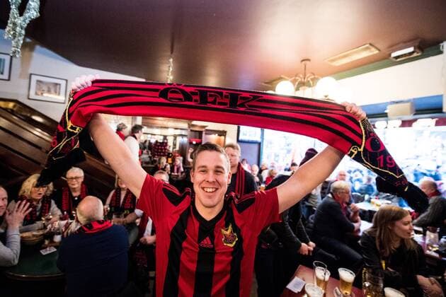 171207 Östersunds tillresta supportrar samlas pa puben Alt Berliner Biersalon och laddar upp inför fotbollsmatchen i Europa League mellan Hertha Berlin och Östersund den 7 december 2017 i Berlin. Copyright: PETTERxARVIDSON BB171207PA009