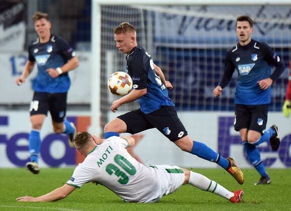 07.12.2017, xhbx, Fussball Europa League, TSG 1899 Hoffenheim - Rasgrad, emspor, v.l. Cosmin Moti (Ludogorets Rasgrad), Philipp Ochs (TSG 1899 Hoffenheim) Sinsheim