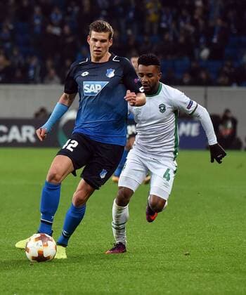 07.12.2017, xhbx, Fussball Europa League, TSG 1899 Hoffenheim - Rasgrad, emspor, v.l. Alexander Rossipal (TSG 1899 Hoffenheim), Cicinho (Ludogorets Rasgrad) Sinsheim