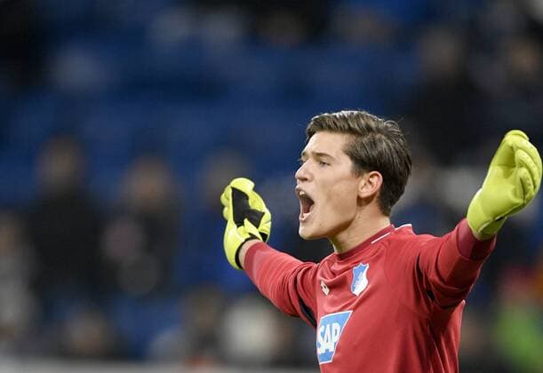 Bilder des Tages - SPORT Torwart Gregor Kobel TSG 1899 Hoffenheim Gestik, Geste TSG 1899 Hoffenheim vs PFC Ludogorets Razgrad Europa League 07.12.2017 TSG 1899 Hoffenheim vs PFC Ludogorets Razgrad