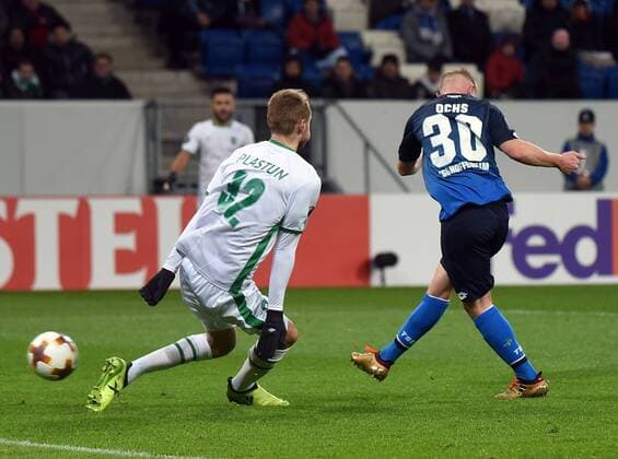 07.12.2017, xhbx, Fussball Europa League, TSG 1899 Hoffenheim - Rasgrad, emspor, v.l. Goal scored, Tor zum 1:0 Igor Plastun (Ludogorets Rasgrad), Philipp Ochs (TSG 1899 Hoffenheim) Sinsheim