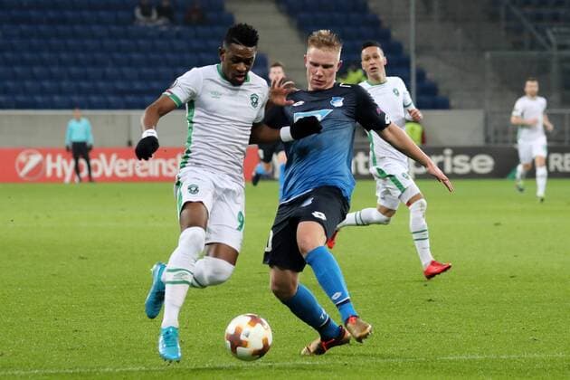 v.li.: Virgil Misidjan (Rasgrad, 93), Philipp Ochs (Hoffenheim, 30), Zweikampf, Duell, duel, tackle, tackling, Dynamik, Action, Aktion, Fussball, UEFA Europa League, TSG 1899 Hoffenheim - PFK Ludogorez Rasgrad 1945,