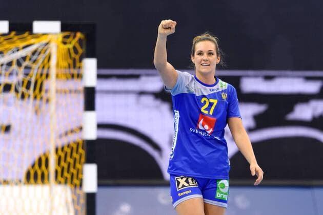 171207 Sveriges Sabina Jacobsen jublar i matchen mellan Sverige och Argentina under handbolls-VM den 7 december 2017 i Bietigheim Bissingen. Copyright: CARLxSANDIN BB171207CS071