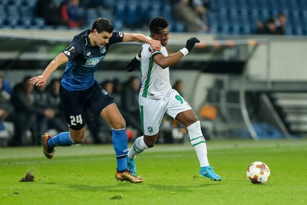 Sinsheim, Deutschland 07.12.2017, UEFA Europa League - 2017 18 Season, Gruppenphase - Gruppe C - 6. Spieltag, TSG 1899 Hoffenheim - PFC Ludogorets 1945 , Cicinho (Ludogorets) und Virgil Misidjan (Ludogorets) im Zweikampf ( DeFodi507