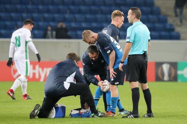 Torschütze Philipp Ochs (Hoffenheim, 30) hat sich am Knie verletzt und muss behandelt werden, verletzt, Verletzung, injured, sporting injury, Fussball, UEFA Europa League, TSG 1899 Hoffenheim - PFK Ludogorez Rasgrad 1945,