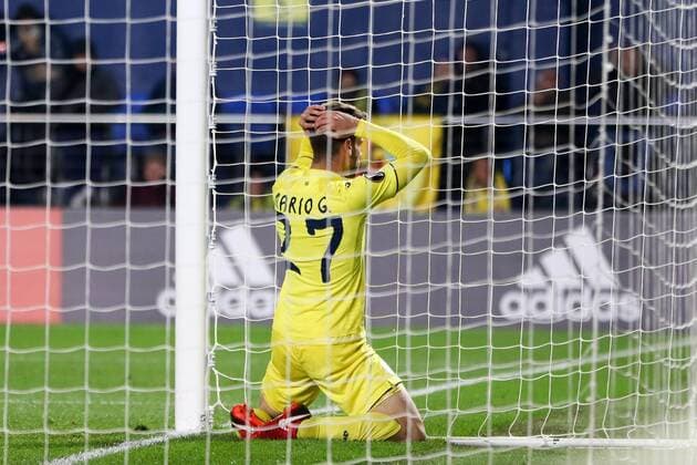 Mario Gonzalez of Villarreal lamenting during the UEFA Europa League match, round 6, played at Ceramica Stadium, Villarreal, Spain, between Villarreal CF and Maccabi Tel Aviv on Dec 7th 2017. Photo: Oscar J. Barroso AFP7  xOscarxJ.xBarrosox xAFP7x xVillarrealxvxMaccabi,xUEFAxEuropaxLeague,xSpain,xDecx7thx2017x