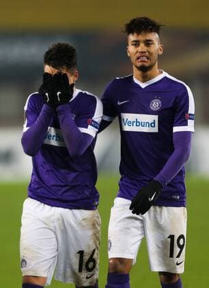 SOCCER - EL, A.Wien vs Athen VIENNA,AUSTRIA,07.DEC.17 - SOCCER - UEFA Europa League, FK Austria Wien vs AEK Athen. Image shows Dominik Prokop (A.Wien) and Michael Blauensteiner (A.Wien). GEPAxpictures xPhilippxBrem