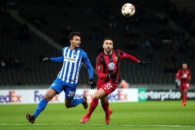 Fußball, EL, Hertha BSC - Östersunds FK 171207 Östersunds Saman Ghoddos och Hertha Berlins Valentino Lazaro under fotbollsmatchen i Europa League mellan Hertha Berlin och Östersund den 7 december 2017 i Berlin. Copyright: PETTERxARVIDSON BB171207PA051