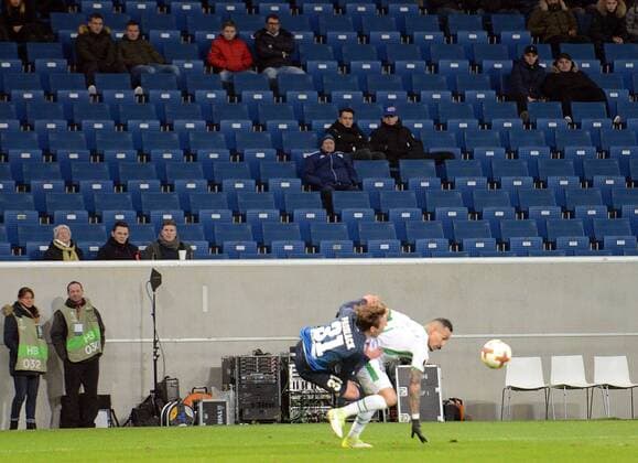 07.12.2017, xhbx, Fussball Europa League, TSG 1899 Hoffenheim - Rasgrad, emspor, v.l. Felix Passlack (TSG 1899 Hoffenheim), Anicet Abel (Ludogorets Rasgrad) , Leere Tribüne, Zuschauer Sinsheim