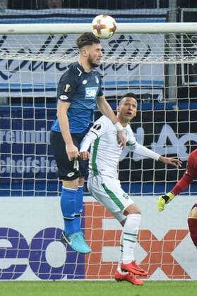 07.12.2017, xhbx, Fussball Europa League, TSG 1899 Hoffenheim - Rasgrad, emspor, v.l. Ermin Bicakcic (TSG 1899 Hoffenheim), Marcelinho (Ludogorets Rasgrad) Sinsheim
