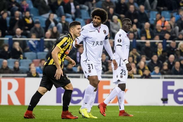 (L-R) Milot Rashica of Vitesse, Dante of OGC Nice during the UEFA Europa League group K match between Vitesse Arnhem and OGC Nice at Gelredome on December 07, 2017 in Arnhem, The Netherlands UEFA Europa League 2017 2018 xVIxVIxImagesx xRonaldxBonestrooxIVx 9510371
