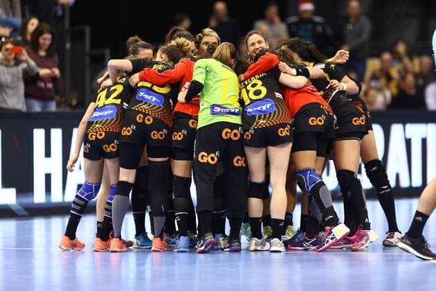 Spanien bejubelt das Unentschieden, Spanien vs Frankreich, IHF Frauen Handball Weltmeisterschaft, 07.12.2017, Fotograf Neis Eibner Trier Copyright: xEibner-Pressefoto AlexanderxNeisx EP_ANS