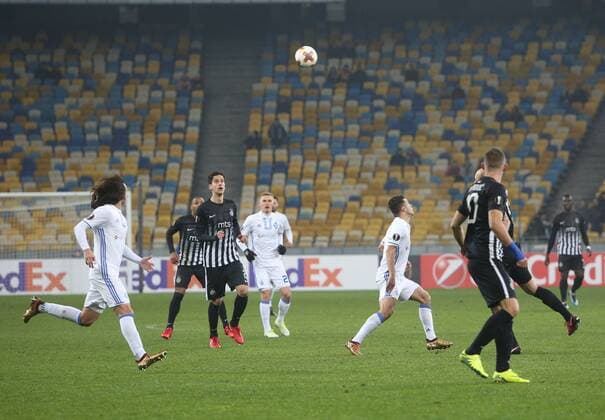 December 7, 2017 - Kiev, Ukraine - Dynamo s Mykola Shaparenko (L) during the UEFA Europa League group stage football match between Dynamo Kyiv and FK Partizan in Kiev on December 7, 2017. Dinamo Kiev v Partizan - UEFA Europa League  - ZUMAn230 20171207_zaa_n230_592 Copyright: xSergiixKharchenkox