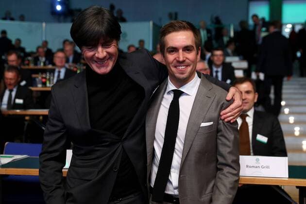 08.12.2017, xfux, Fussball Außerordentlicher DFB-Bundestag 2017, emspor v.l. German national team Nationalteam head coach Joachim Loew and former German national player Philipp Lahm look on prior to the Extraordinary DFB Bundestag at Messe Frankfurt on December 8, 2017 in Frankfurt am Main, Germany. Frankfurt am Main