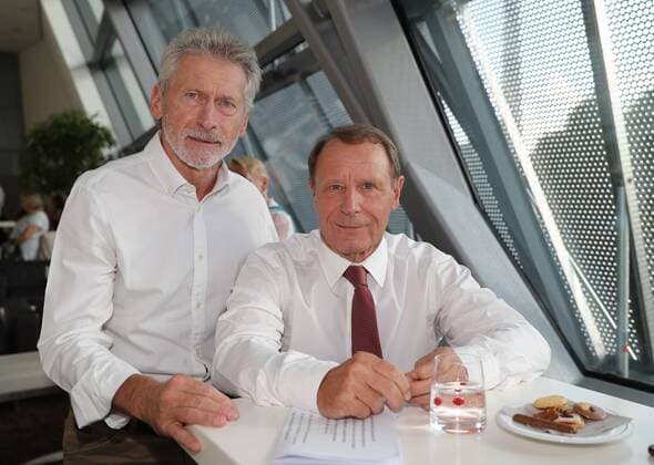 Bayerischer Sportpreis 2017 Paul Breitner und Berti Vogts Sammy Minkoff Langaeckerstrasse 12 82279 Eching am Ammersee, Muenchen Bayern Deutschland BMW Welt *** Bavarian Sports Award 2017 Paul Breitner and Berti Vogts Sammy Minkoff Langaeckerstrasse 12 82279 Eching am Ammersee Munich Bavaria Germany BMW Welt