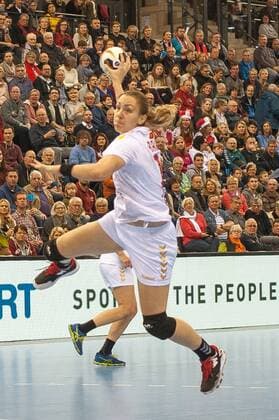 GER, IHF WM 2017, Brasilien (BRA) vs Montenegro (MNE) 08.12.2017, EWE Arena, Oldenburg, Germany, 23.IHF World Championship WM Weltmeisterschaft 2017 Women, first round, Group C, Brasilien vs Montenegro, im Bild Tatjana BRNOVIC ( MNE 10 )