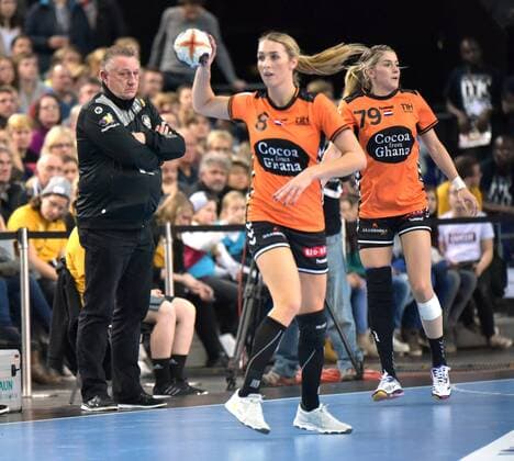 Bundestrainer Michael Biegler beim Spiel Deutschland (GER) vs Niederlande (NED), Handball, Frauen, Vorrunde IHF Weltmeisterschaft, Leipzig, 08.12.2017 Leipzig Copyright: xModlax Eibner-Pressefotox EP_cma