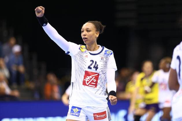 Beatrice Edwige (Frankreich) jubelt, Frankreich vs Rumaenien, IHF Frauen Handball Weltmeisterschaft, 08.12.2017, Fotograf Neis Eibner Trier Copyright: xNeisx Eibner-Pressefotox EP_ans