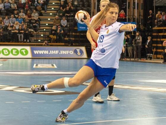 GER, IHF WM 2017, Dänemark (DEN) vs Russland (RUS) 08.12.2017, EWE Arena, Oldenburg, Germany, 23.IHF World Championship WM Weltmeisterschaft 2017 Women, first round, Group C, Dänemark vs Russland, im Bild Daria SAMOKHINA (RUS 18)