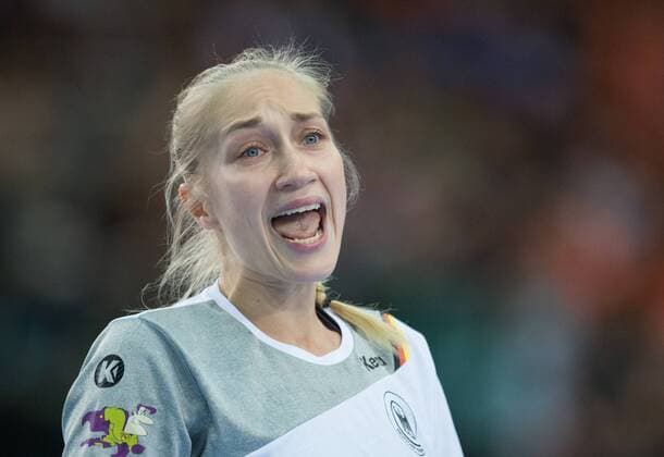 Nadja Mansson (21 GER) Vorrunde Gruppenspiel: Niederlande - Deutschland in Leipzig am 08.12.2017. Handball 23. Frauen Handball-Weltmeisterschaft in Deutschland 2017,