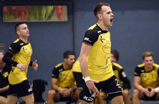 09.12.2017, xpsx, Handball 3.Liga, SG Brucköbel - GSV Eintracht Baunatal v.l. Jubel Bruchköbel Bruchköbel Hessen Deutschland