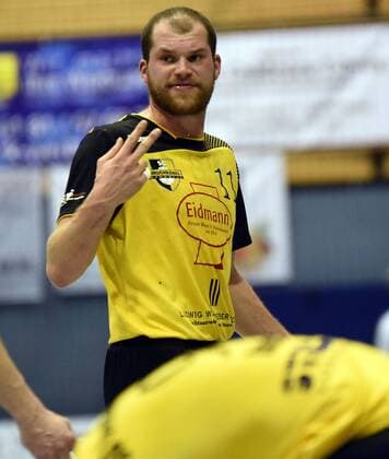 09.12.2017, xpsx, Handball 3.Liga, SG Brucköbel - GSV Eintracht Baunatal v.l. Maximilian Kraushaar (Bruchköbel) Bruchköbel Hessen Deutschland