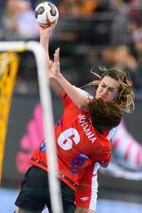 Handball, WM Damen, Polen - Angola 2017.12.10 Lipsk Pilka Reczna Mistrzostwa Swiata Niemcy 2017 Puchar Prezydenta Polska - Angola N z Kinga Achruk Foto Pawel Andrachiewicz PressFocus 2017.12.10 Lipsk Handball 23rd Women s World Championship WM Weltmeisterschaft 2017 President s Cup Poland - Angola Kinga Achruk Credit: Pawel Andrachiewicz PressFocus NEWSPIX.PL --- Newspix.pl FRANCE OUT!  20171210_PF_PA504