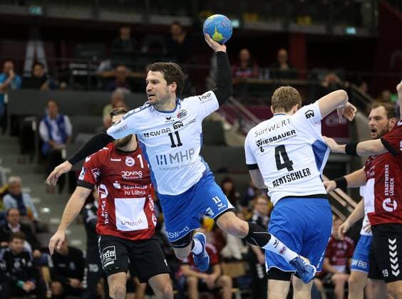 Ludwigsburg, Handball 2. Bundesliga SG BBM Bietigheim vs. VfL Lübeck Schwartau: am Ball Christian Schäfer (BBM)