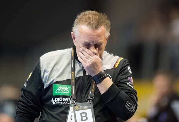 Cheftrainer Michael Biegler (GER) Achtelfinale: Deutschland - Daenemark in Magdeburg am 10.12.2017. Handball 23. Frauen Handball-Weltmeisterschaft in Deutschland 2017,