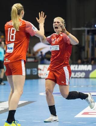 Handball, WM, Damen, Deutschland - Dänemark Kathrine Heindahl (10 DEN) jubelt. Achtelfinale: Deutschland - Daenemark in Magdeburg am 10.12.2017. Handball 23. Frauen Handball-Weltmeisterschaft in Deutschland 2017,