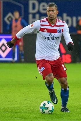 Deutschland, Hamburg , Volkspark Stadion, Fussball, 1. Bundesliga, Saison 2017 2018 , Hamburger SV - VFL Wolfsburg , Walace ( HSV ) am Ball