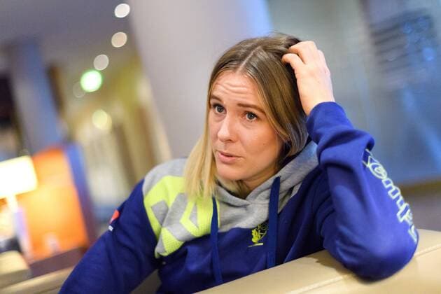 171211 Johanna Westberg blir intervjuad pa en pressträff med det svenska landslaget under handbolls-VM den 11 december 2017 i Leipzig. Copyright: CARLxSANDIN BB171211CS016