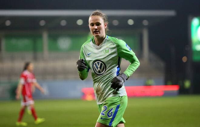 VfL vs Bayern, Frauen Wolfsburg, 11.12.2017, FUßBALL - VfL Wolfsburg vs FC Bayern München, 1. Allianz Frauen Bundesliga, Saison 2017-18. Bild zeigt: Caroline Graham Hansen (VfL Wolfsburg) Wolfsburg