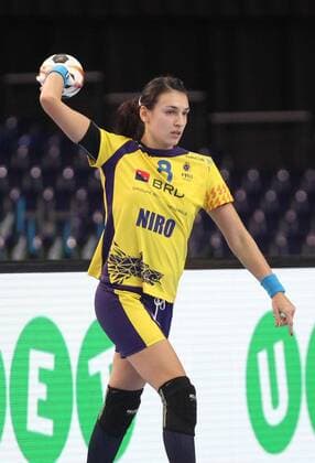 Leipzig, 11.12.2017, Arena Leipzig, Weltmeisterschaft 2017, Handball Frauen Achtelfinale. , Rumänien (ROU) vs Tschechien (CZE) 27:28 (17:14) , Im Bild: Cristina-Georgiana NEAGU (8, Rumänien) ,