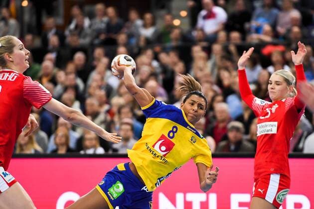 171212 Sveriges Jamina Roberts i kvartsfinalen mellan Sverige och Danmark under handbolls-VM den 12 december 2017 i Leipzig. Copyright: CARLxSANDIN BB171212CS035