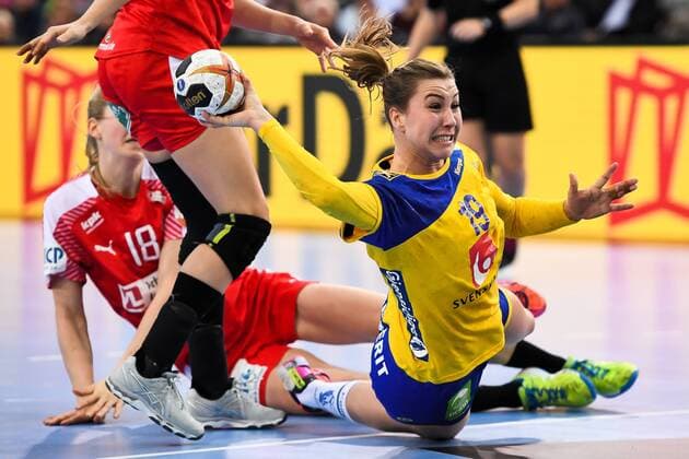 171212 Sveriges Anna Lagerquist i kvartsfinalen mellan Sverige och Danmark under handbolls-VM den 12 december 2017 i Leipzig. Copyright: CARLxSANDIN BB171212CS036