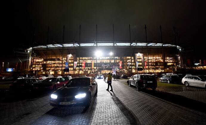 12.12.2017, xfux, Fussball 1.Bundesliga, Hamburger SV - Eintracht Frankfurt, emspor, v.l. Ansicht, Uebersicht Volksparkstadion Hamburg Arena Stadion Stadium Fußballstadion Nacht Licht dunkel Außen Aussen Außenansicht Aussenansicht Hamburg