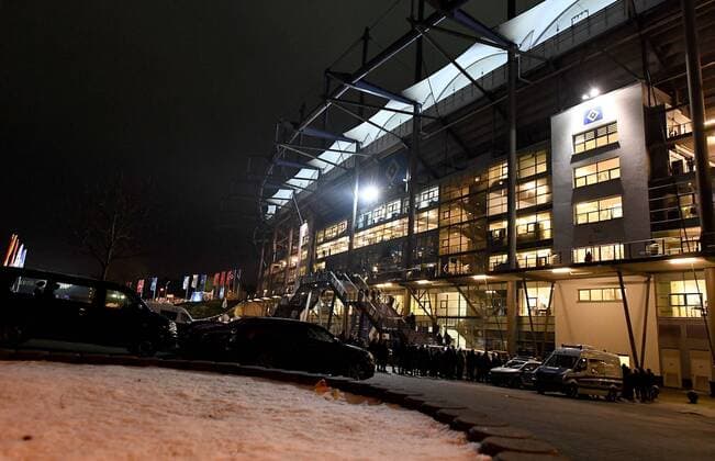 12.12.2017, xfux, Fussball 1.Bundesliga, Hamburger SV - Eintracht Frankfurt, emspor, v.l. Ansicht, Uebersicht Volksparkstadion Hamburg Arena Stadion Stadium Fußballstadion Nacht Licht dunkel Außen Aussen Außenansicht Aussenansicht Hamburg