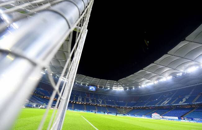 12.12.2017, xfux, Fussball 1.Bundesliga, Hamburger SV - Eintracht Frankfurt, emspor, v.l. Ansicht, Uebersicht Volksparkstadion Hamburg Arena Stadion Stadium Fußballstadion Innenraum Rasen Feld Spielfeld Hamburg